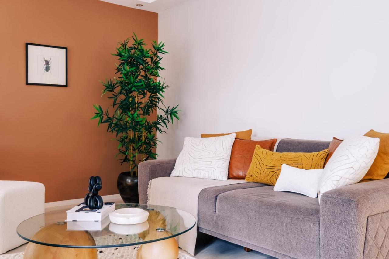 Chic Flat W Closed Balcony 10 Min To Bebek Shore Appartement