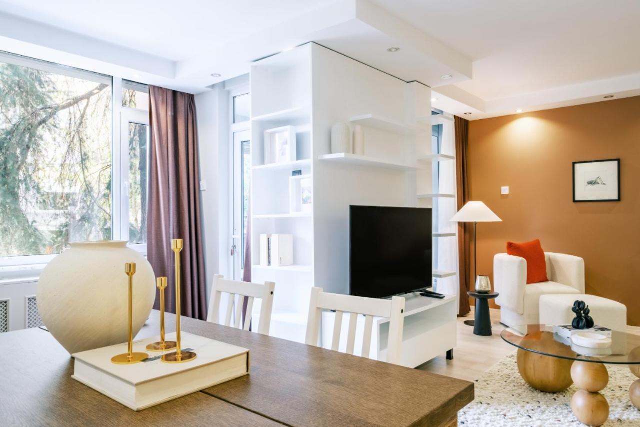 Chic Flat W Closed Balcony 10 Min To Bebek Shore Istambul