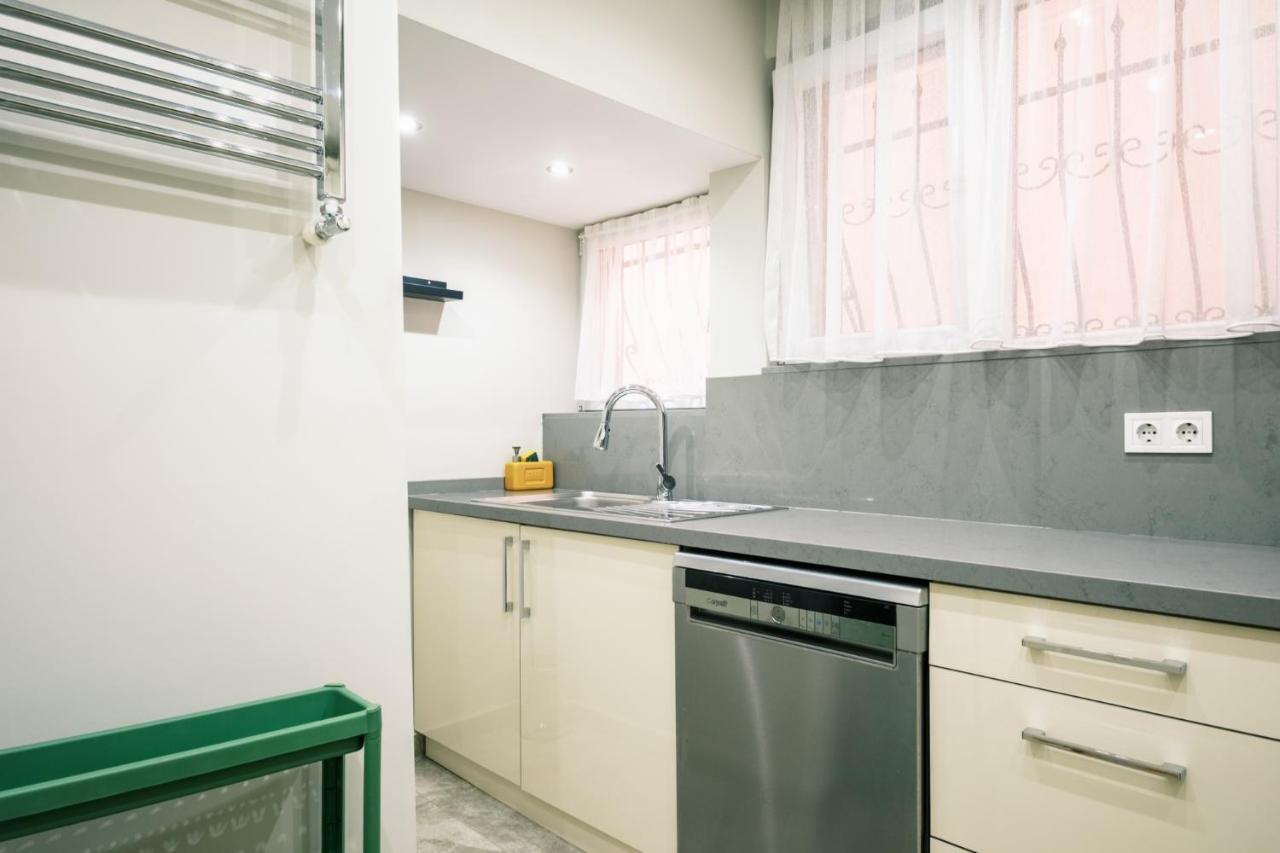 Chic Flat W Closed Balcony 10 Min To Bebek Shore Daire *